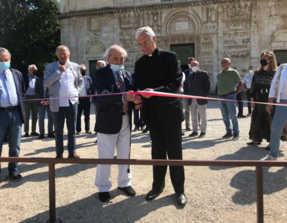 Inaugurato il restauro della scalinata della Chiesa di San Pietro Extra Moenia